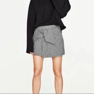 Zara Gingham Skort. Size S. Great condition.